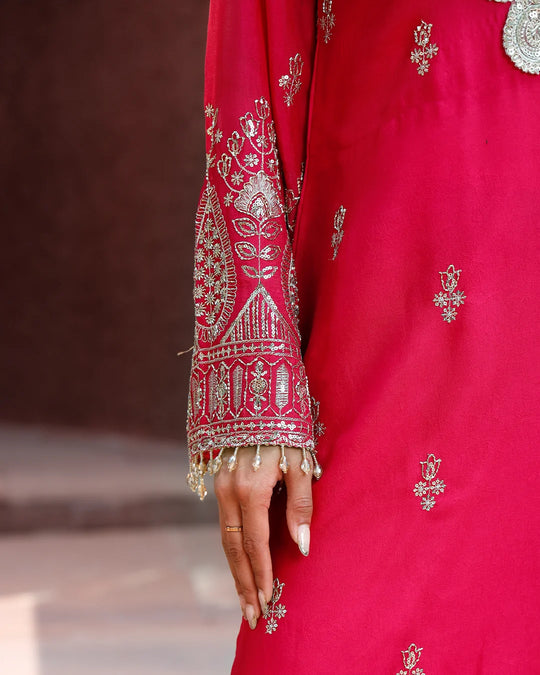 Gulabi Darbar Embroidered Kaftan