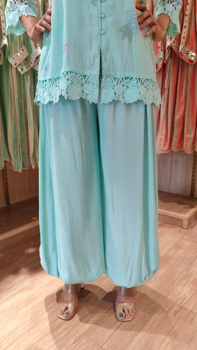 Neel Embroidered Short Kurta & Balloon Pant Set