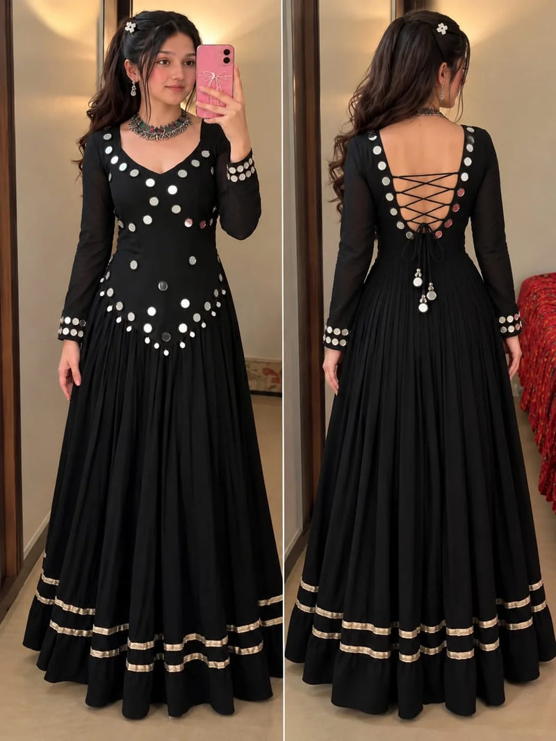 Inaya Black Mirror Anarkali