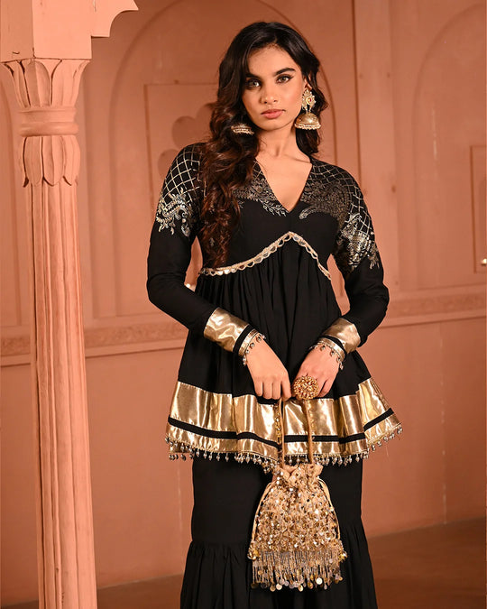 Siyah Sunehri Darbar Sharara Set