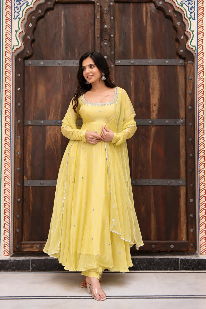 Kanchan Riwaayat Embroidered Set