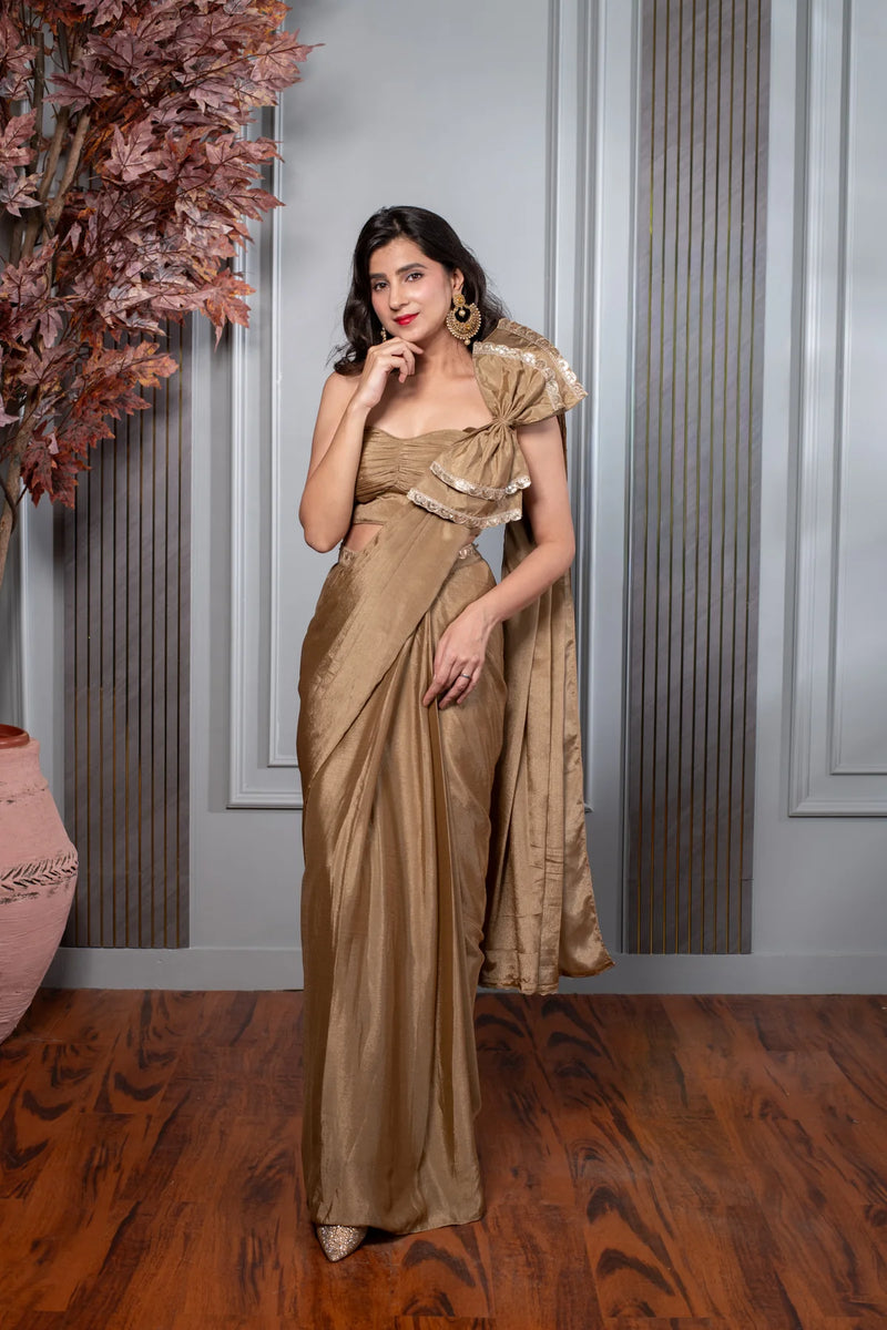 Golden Ready to Wear Saree With Bow – By Reet Lifestyle