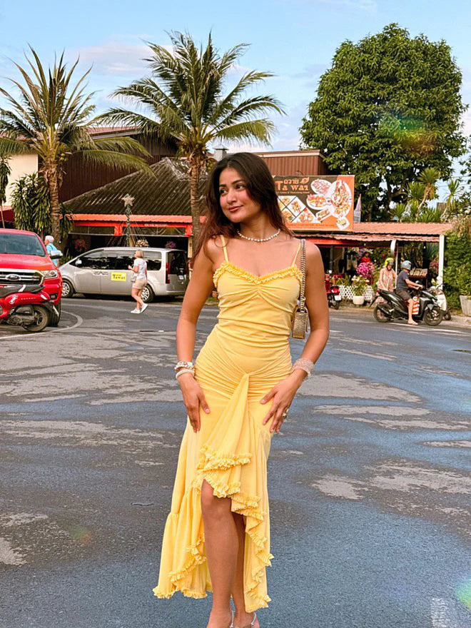 Golden Mesh Lycra Fit-Flare Gown