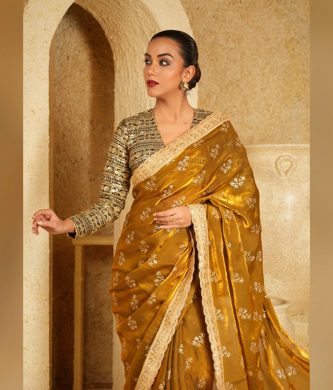 Saree and blouse set for festivals