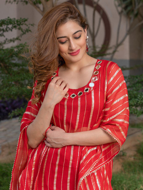 Laal Sitara Striped Kaftan Set