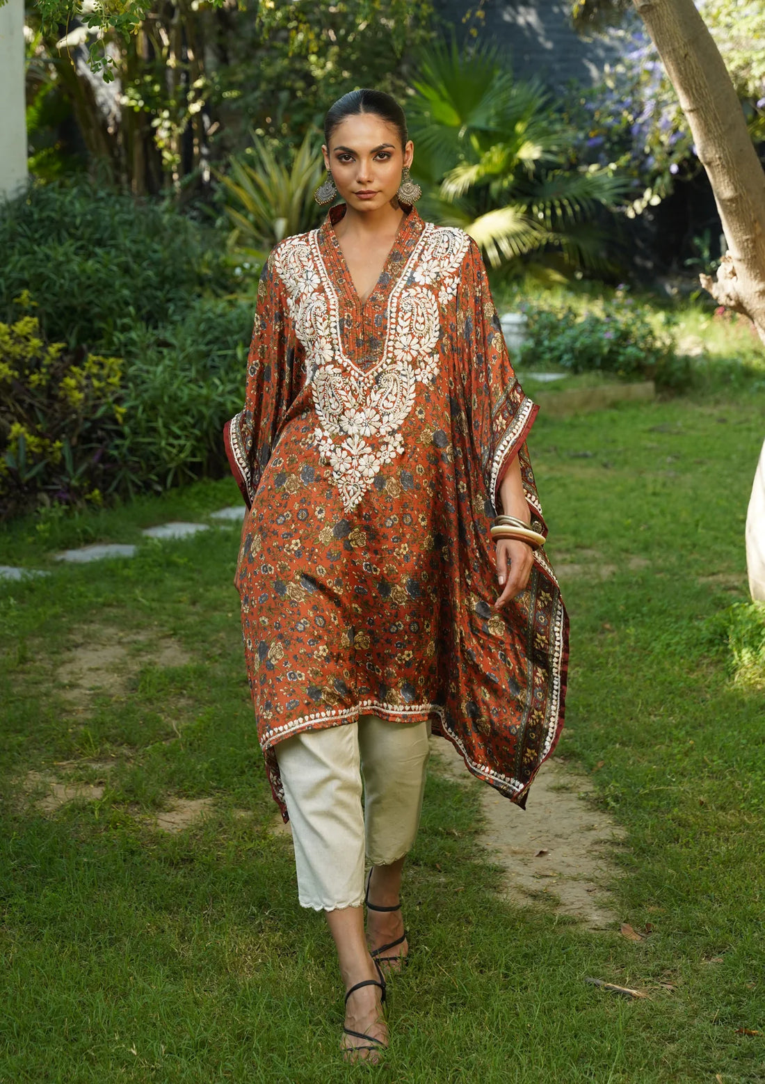 Sunheri Chikankari Luxe Kaftan Set