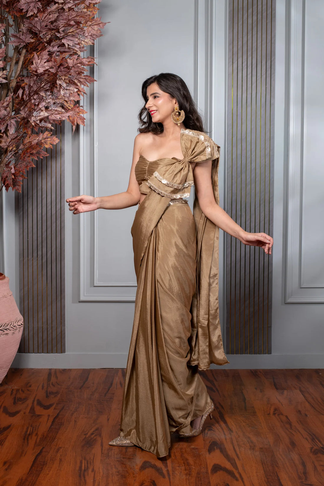 Golden Ready to Wear Saree With Bow – By Reet Lifestyle