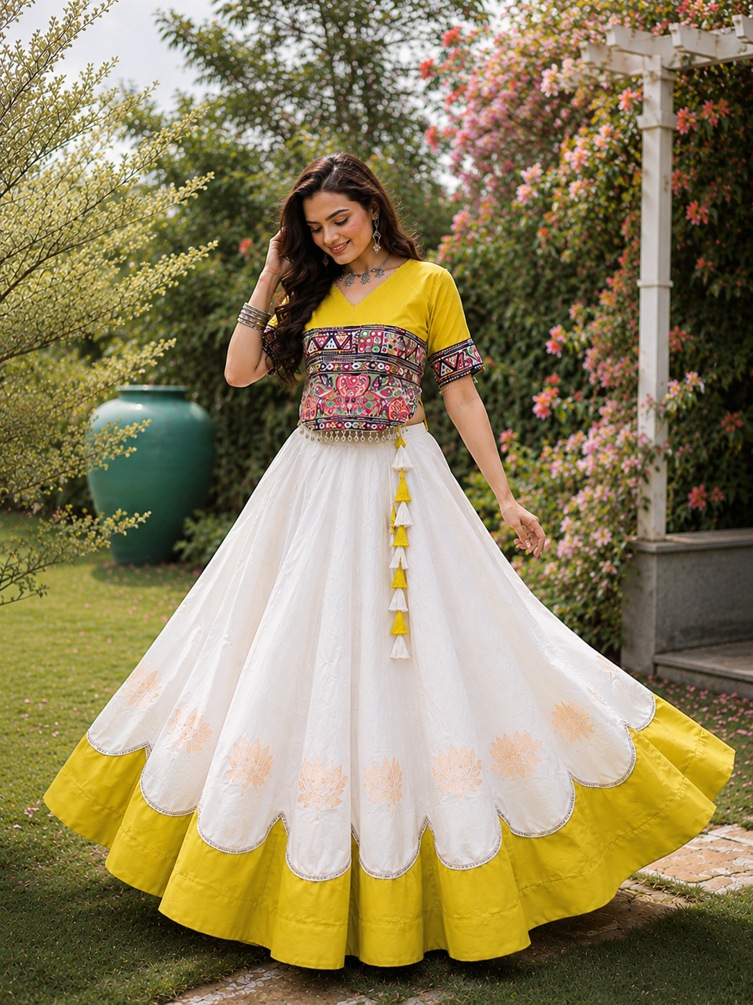 Raas Rang Kutchi Gamthi Navratri Lehenga Set