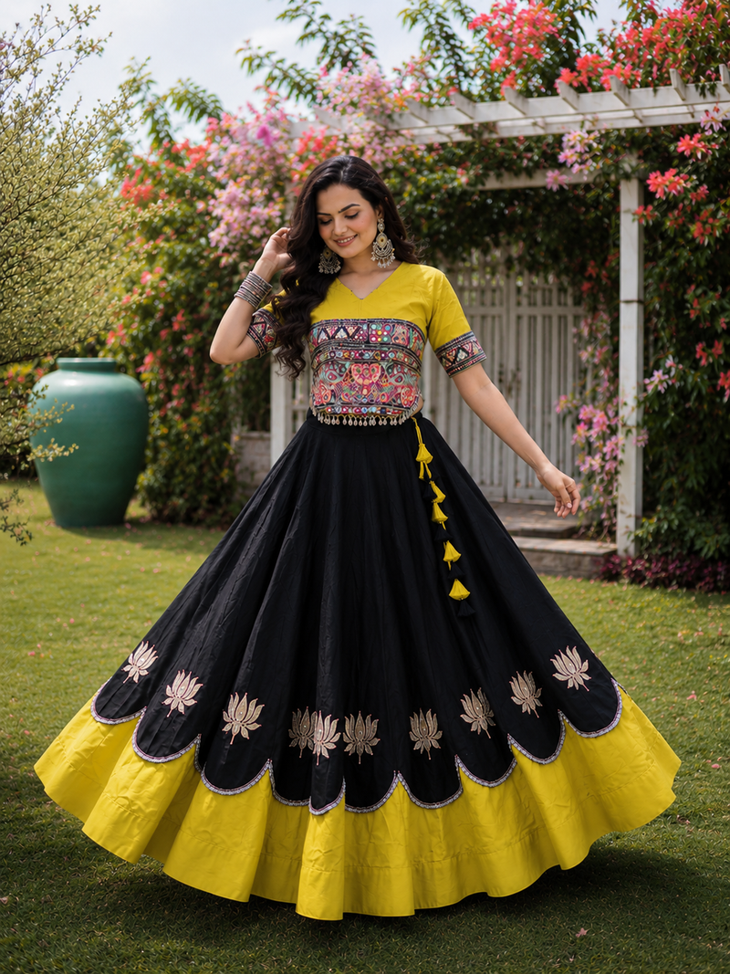 Raas Rang Kutchi Gamthi Navratri Lehenga Set