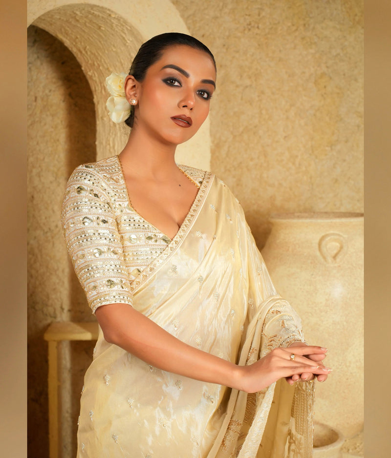 Lightweight saree for festivals