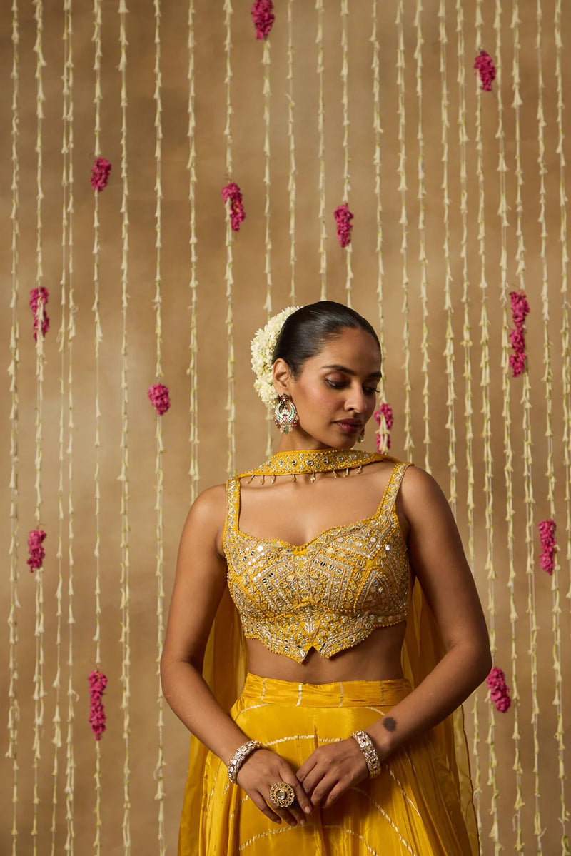 Golden Bloom Embroidered Silk Blend Fusion Set