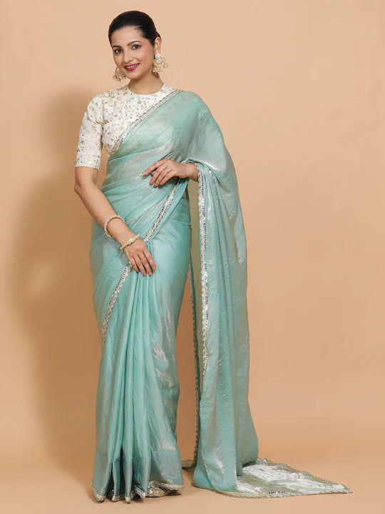 scalloped border saree