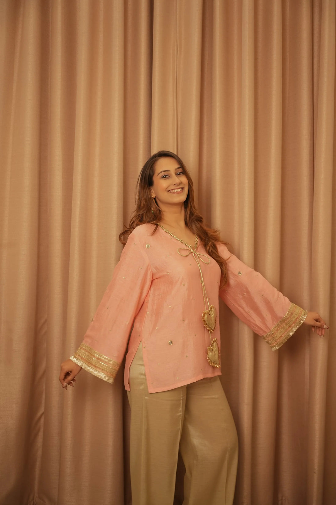 Gulabi Ishq Premium top