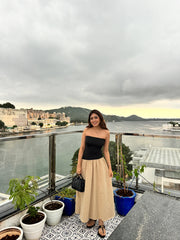 Relaxed beige dress