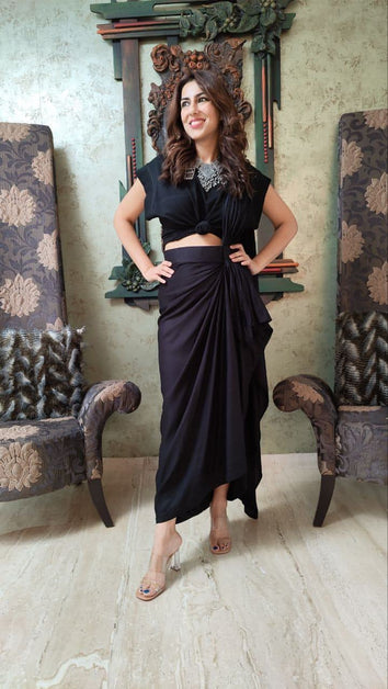 black pre-draped skirt with pallu