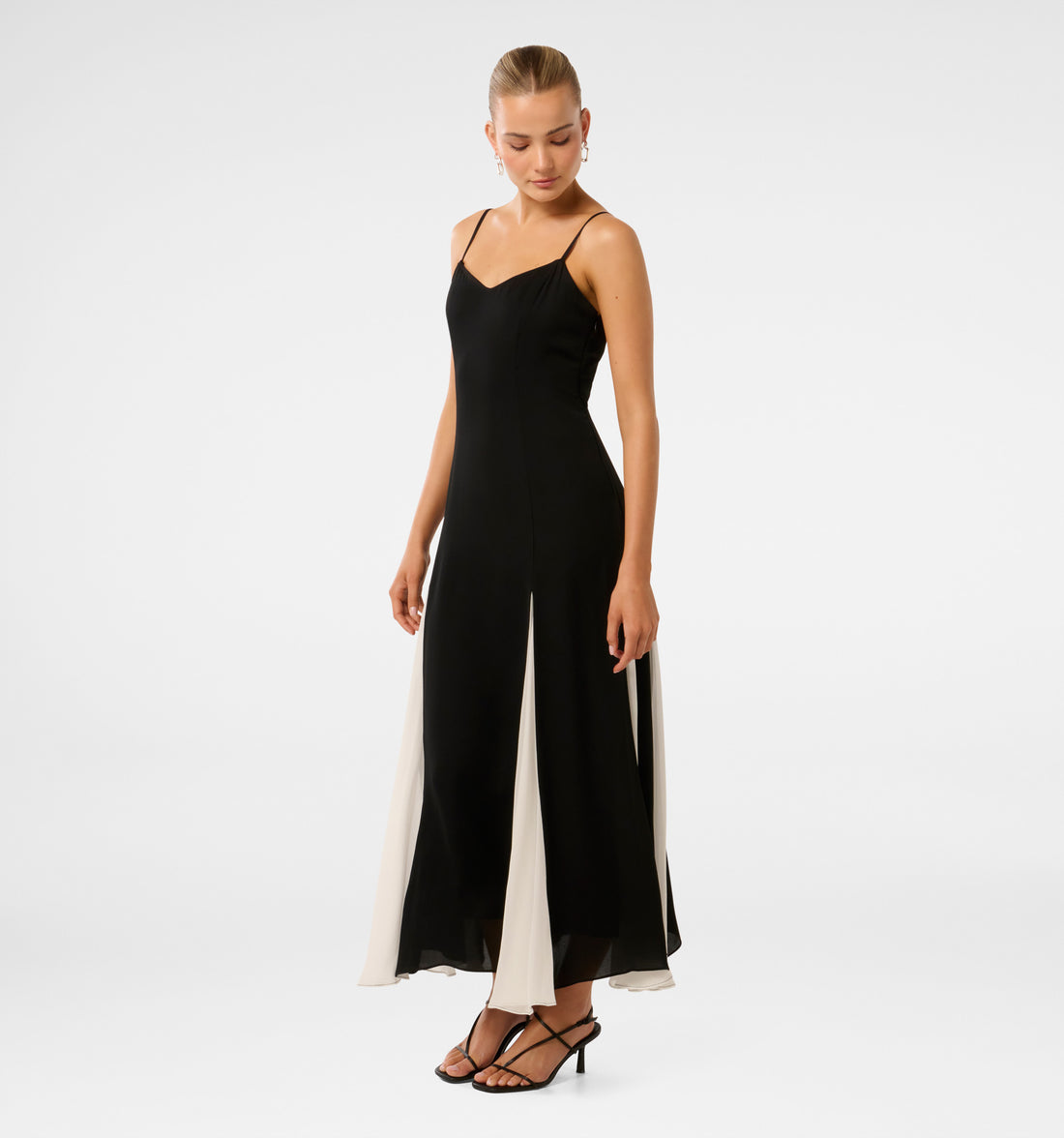 Contrast pleats dress