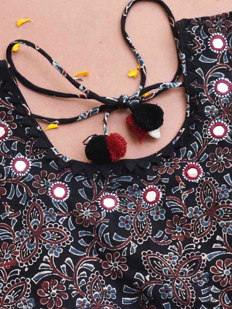 Black Floral Leaf Mirror Work Blouse