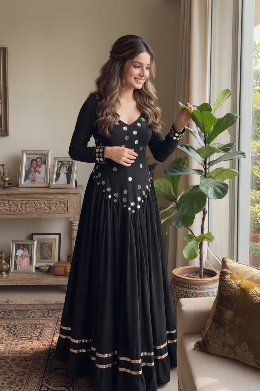 Inaya Black Mirror Anarkali