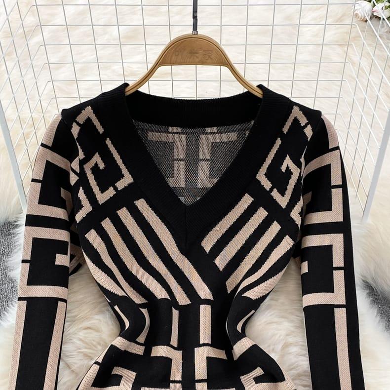 Black ribbed dress