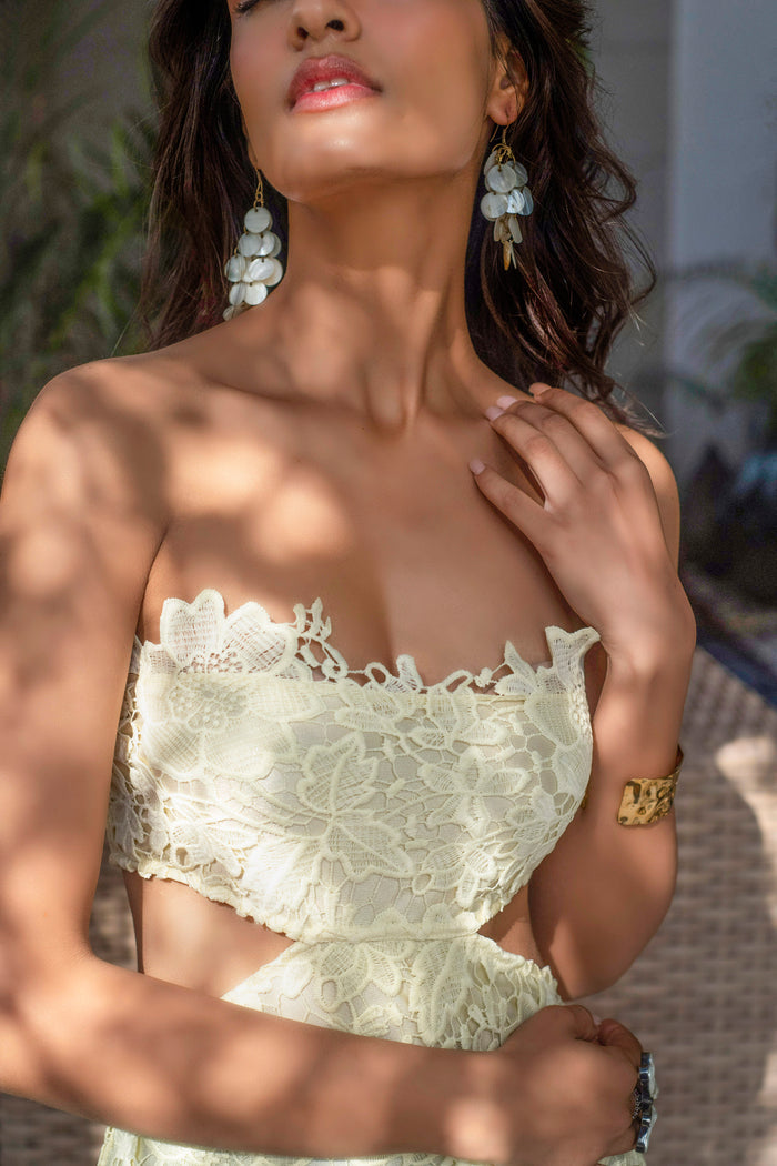 yellow dress with fitted bodice and flared skirt