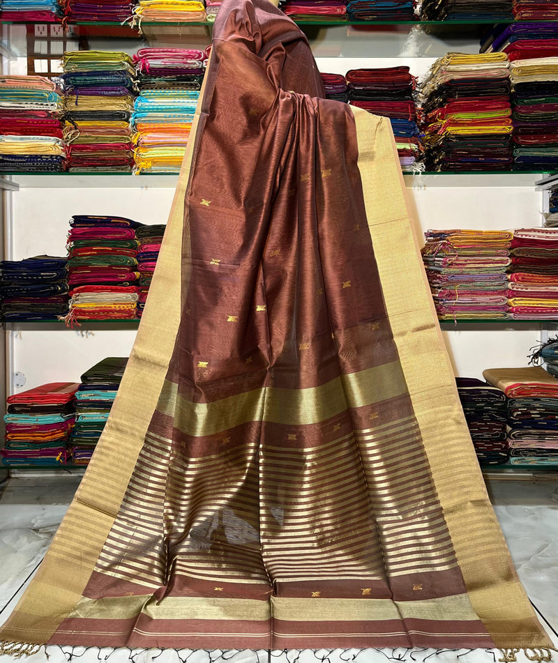 Nayantara Maheshwari Kali Border Buti Saree