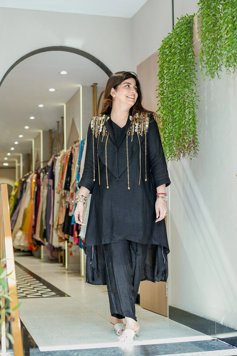 Vriha Embroidered Dola Silk Co-Ord Set