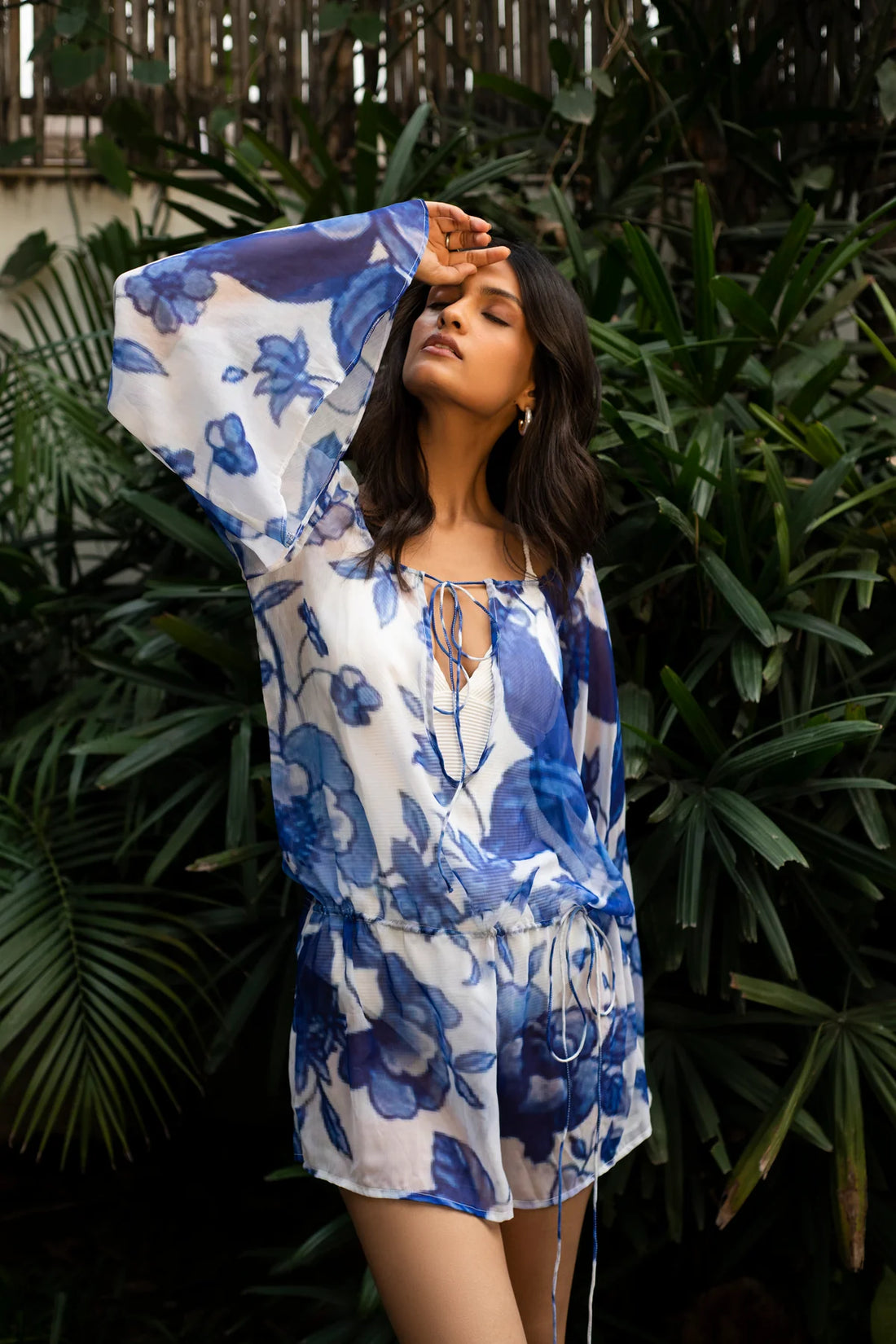 exaggerated sleeve beachwear