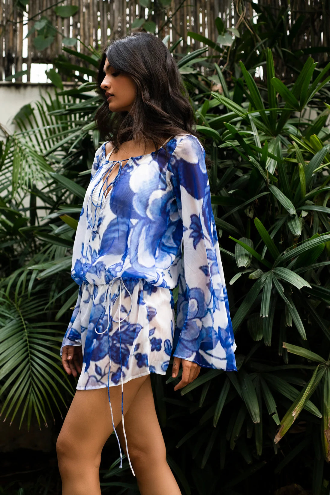 stylish chiffon beach outfit for resort