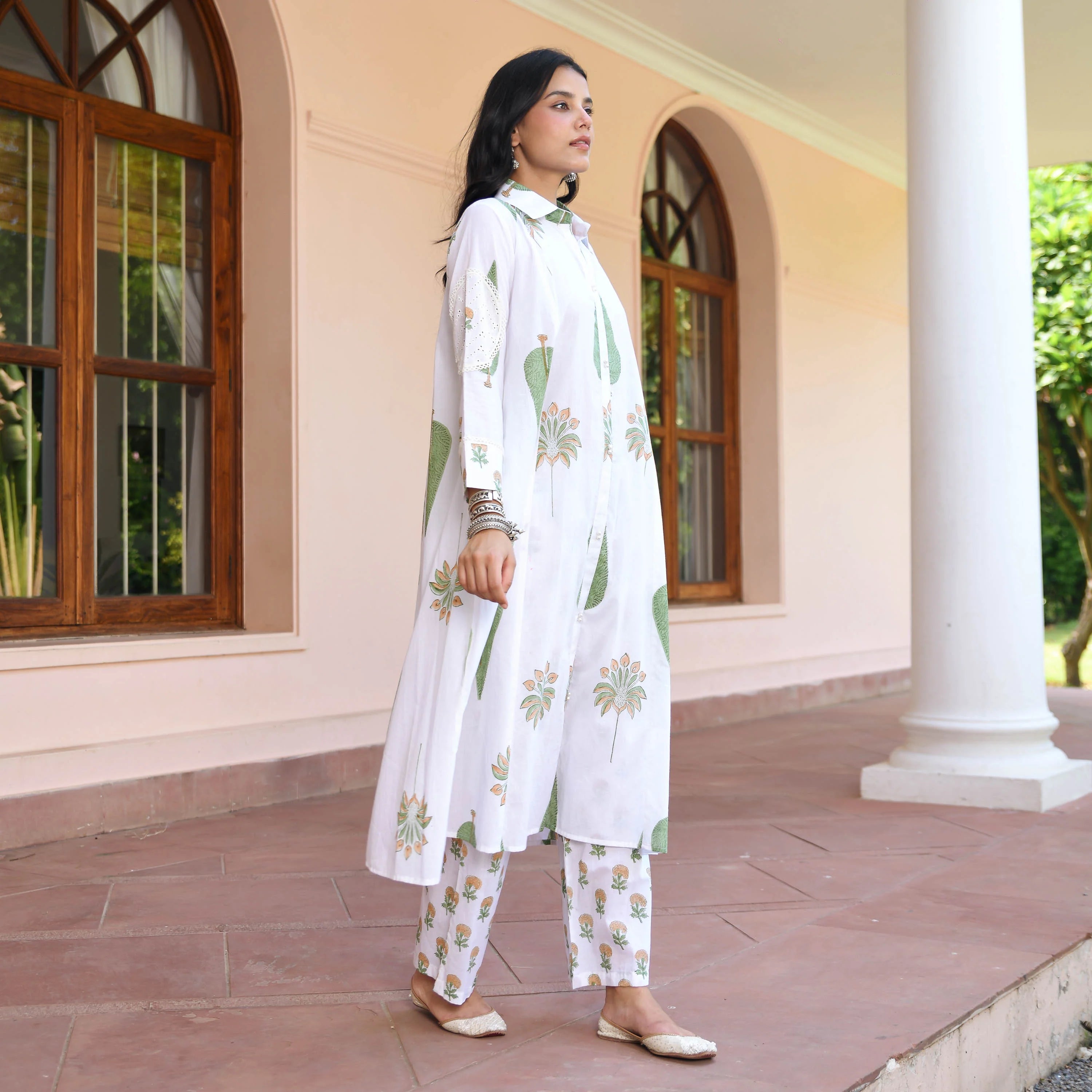 Schiffli embroidered sleeves