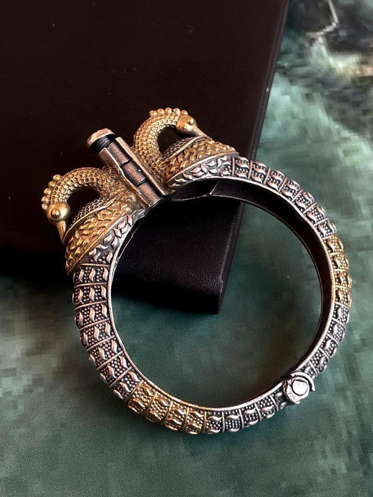 Antique Oxidized Swan Motif Openable Kada