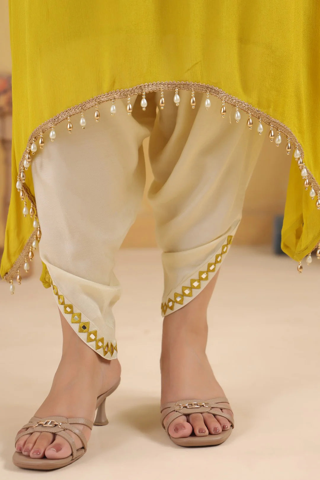 Embroidered Chinon Kurta Pant Set