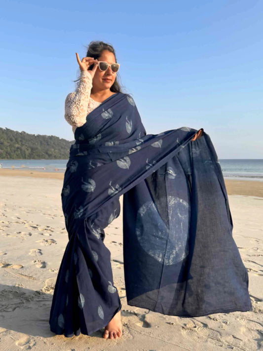 Flight Into Twilight Indigo Mul Cotton Saree 800
