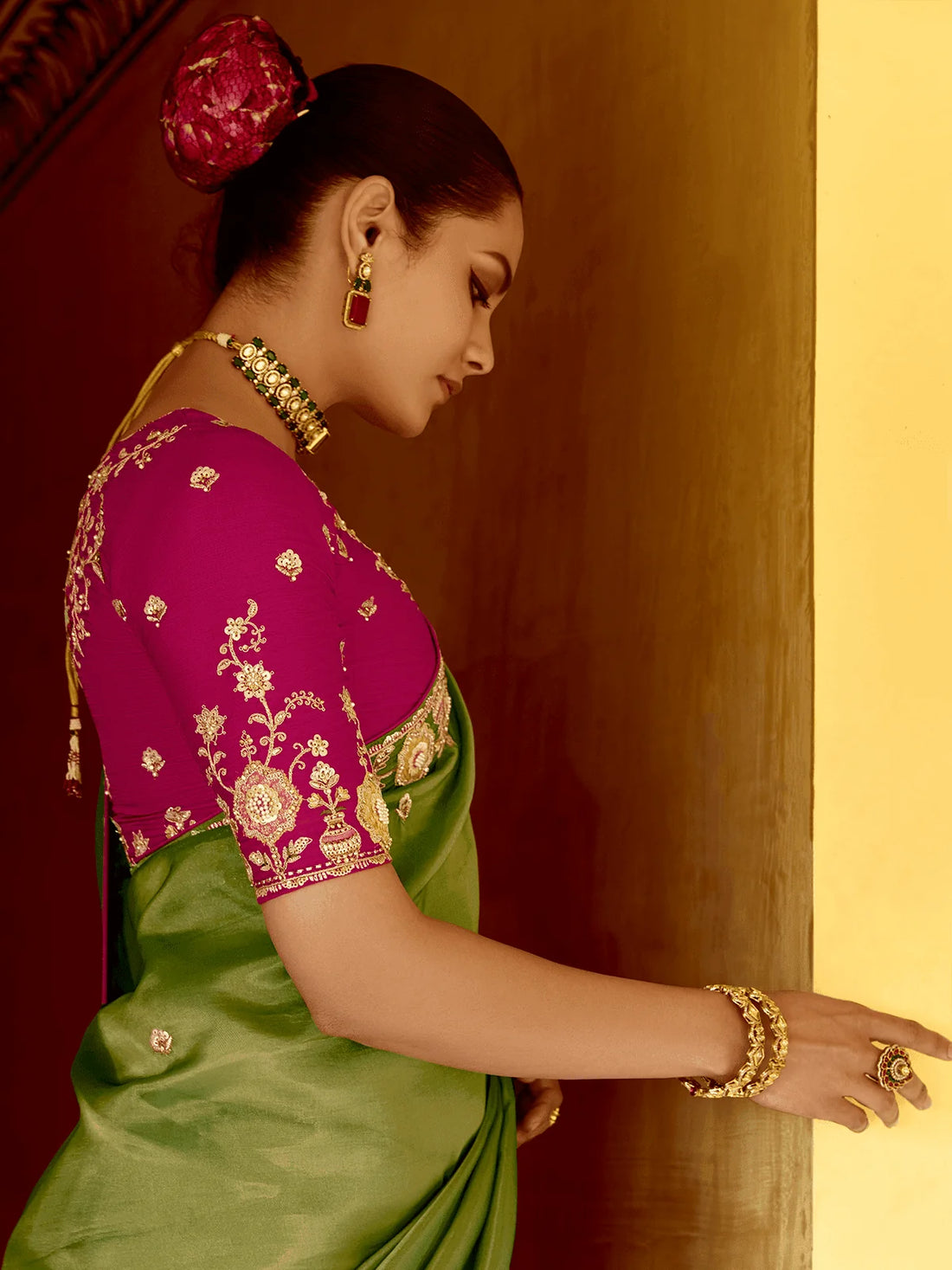 🌿 Olive Green Designer Tissue Silk Saree