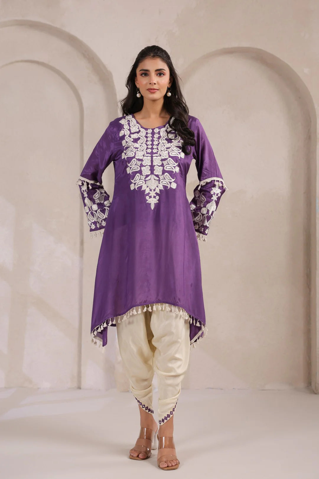 Helio Chinon Embroidered Kurta Pant Set