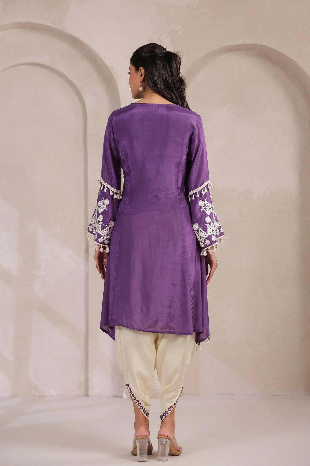 Helio Chinon Embroidered Kurta Pant Set