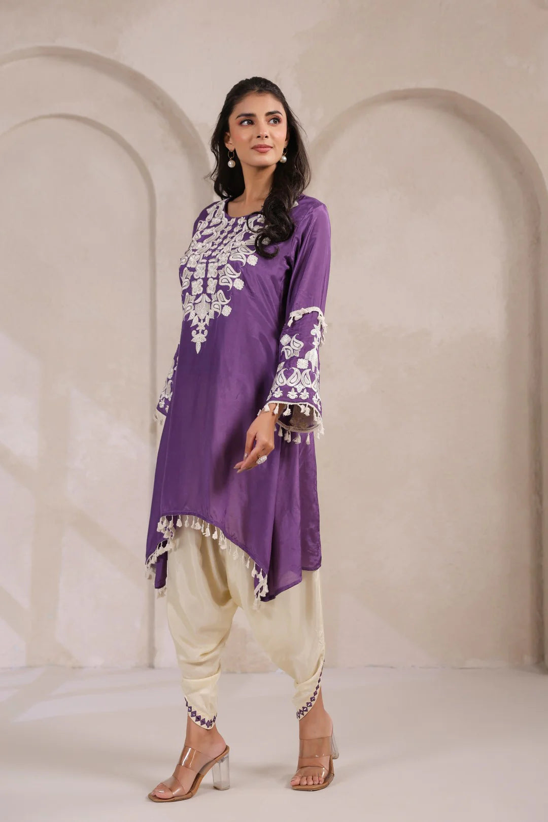 Helio Chinon Embroidered Kurta Pant Set