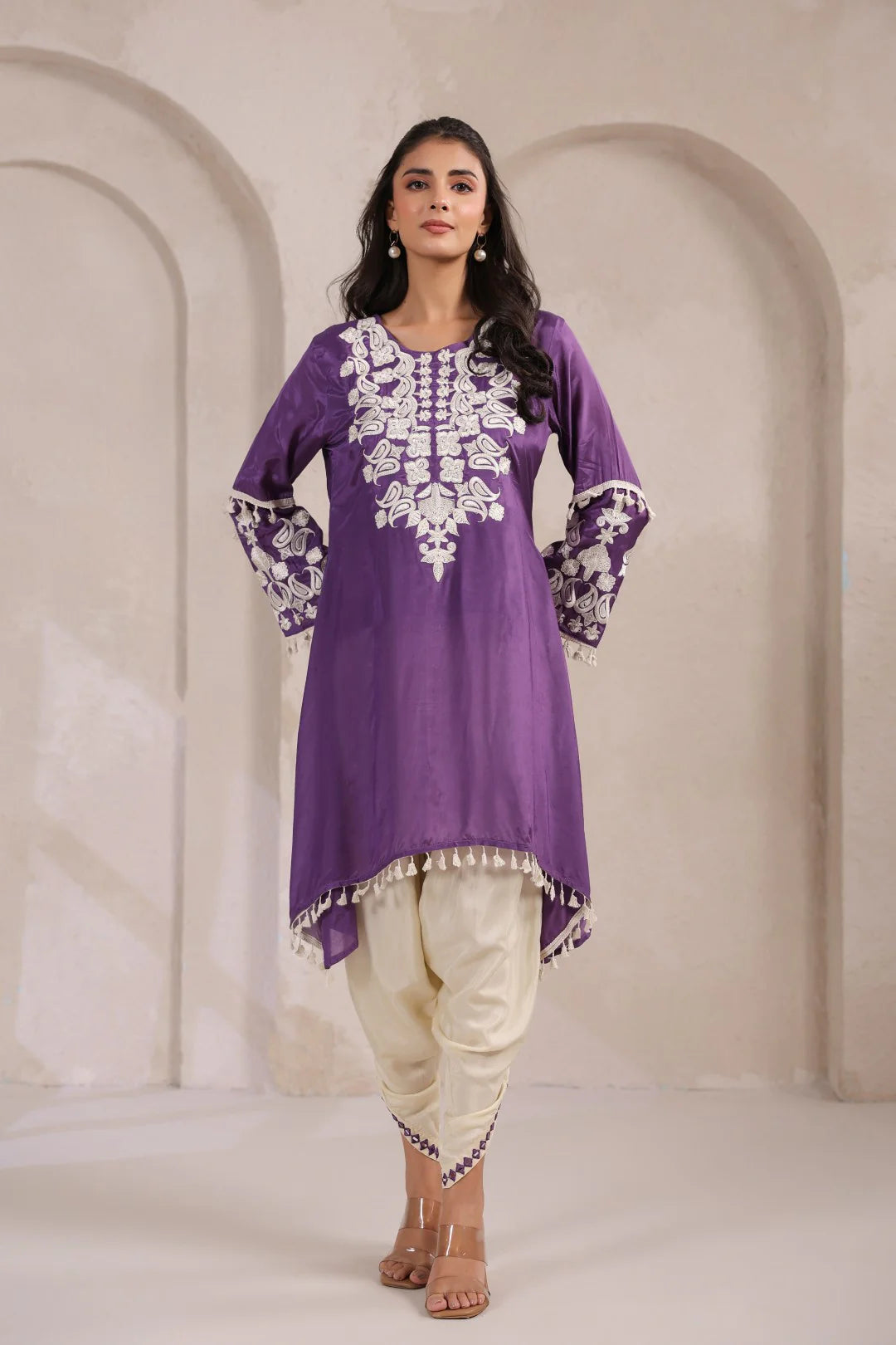 Helio Chinon Embroidered Kurta Pant Set