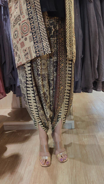 Warli Print Dhoti Set With Shirt And Jacket