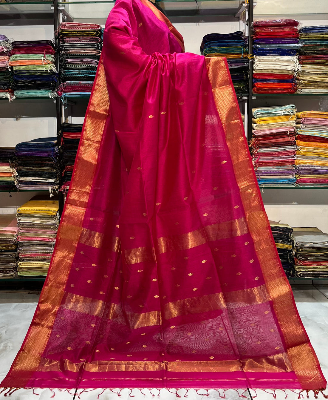 NAYANTARA PURE DIYA BUTTI MAHESHWARI SAREE