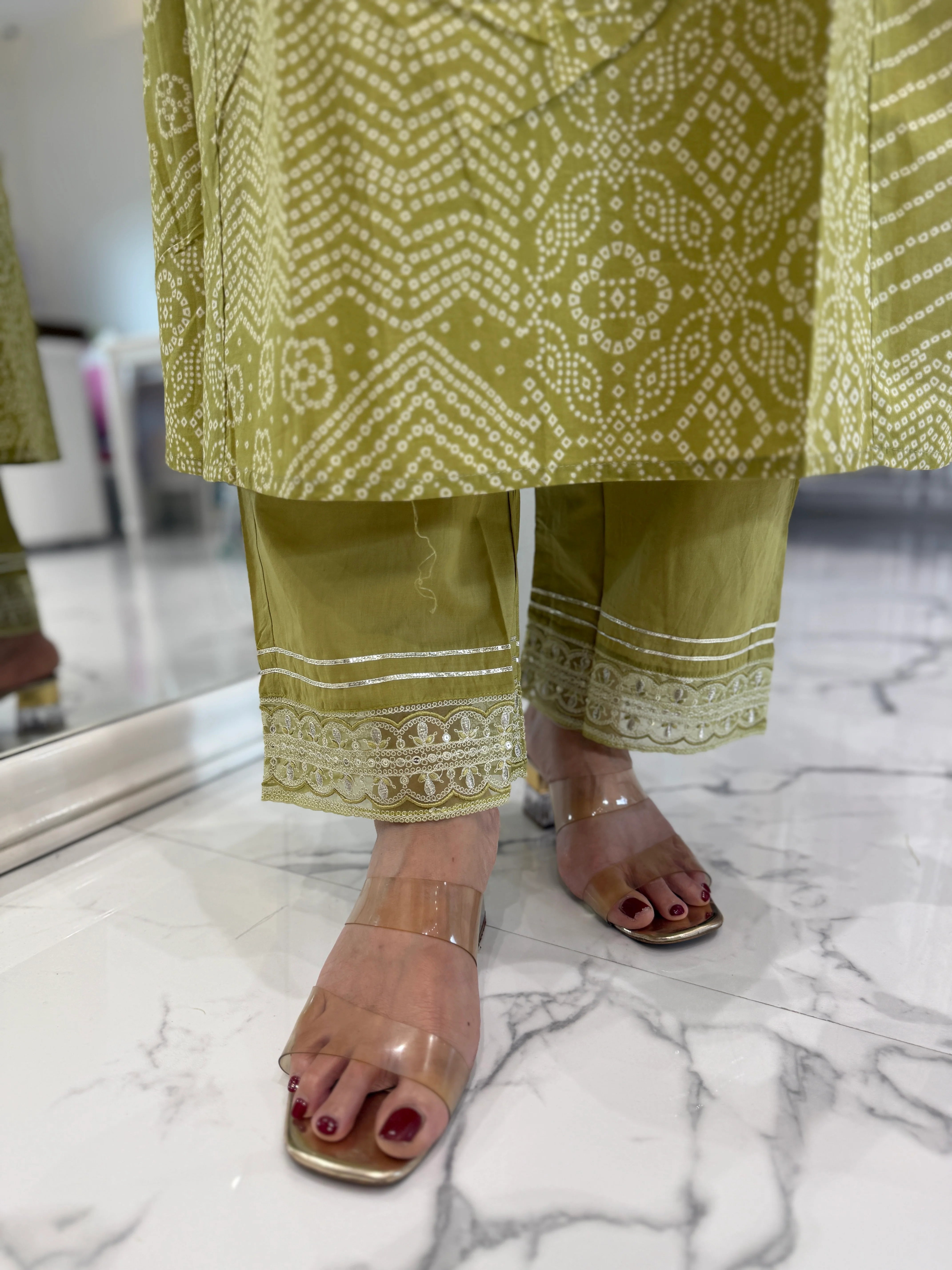 Stylish Rang Bandhej Set
