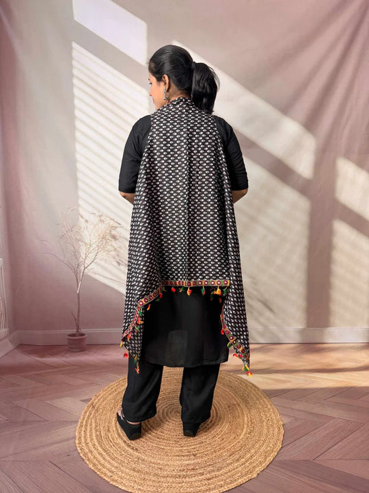 Riwaayat Maroon Handcrafted Cotton Embroidered Shrug