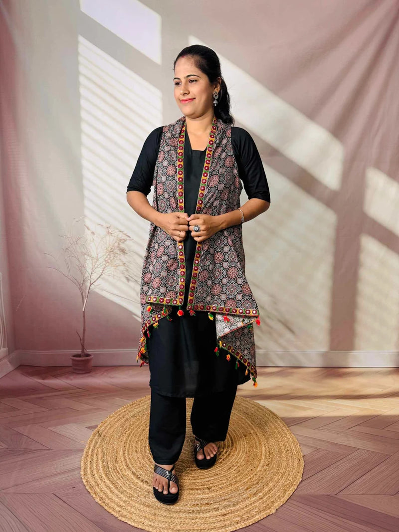 Riwaayat Maroon Handcrafted Cotton Embroidered Shrug