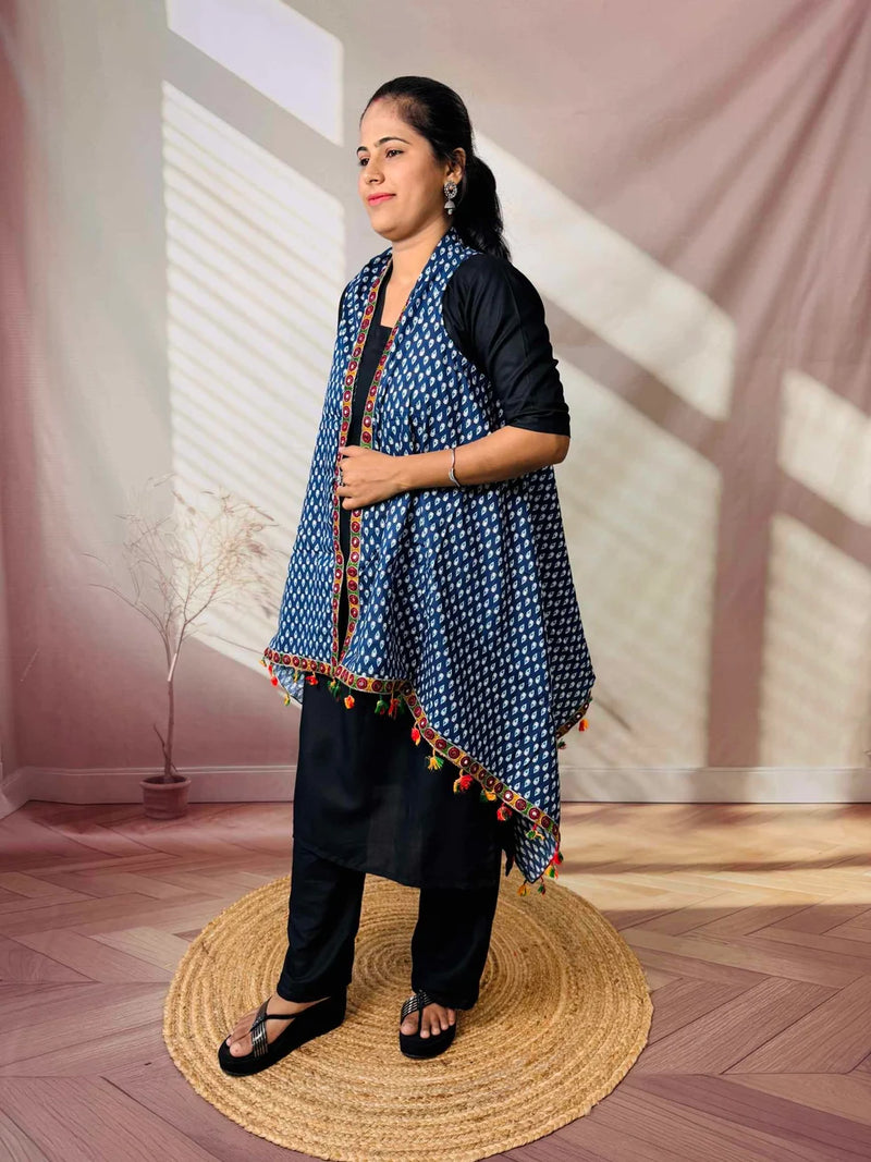 Riwaayat Maroon Handcrafted Cotton Embroidered Shrug