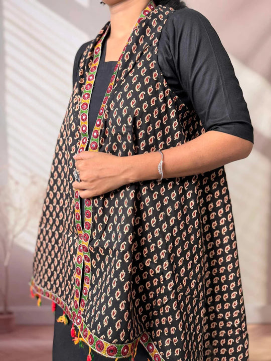 Riwaayat Maroon Handcrafted Cotton Embroidered Shrug