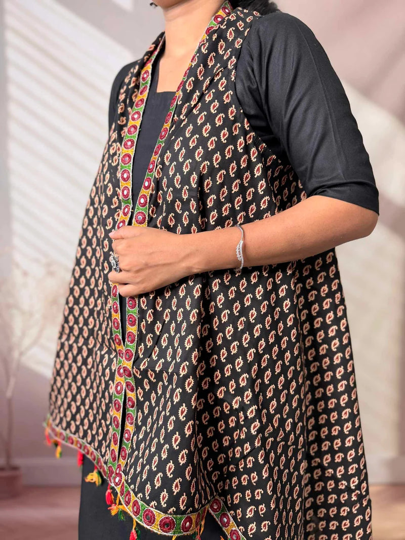 Riwaayat Maroon Handcrafted Cotton Embroidered Shrug