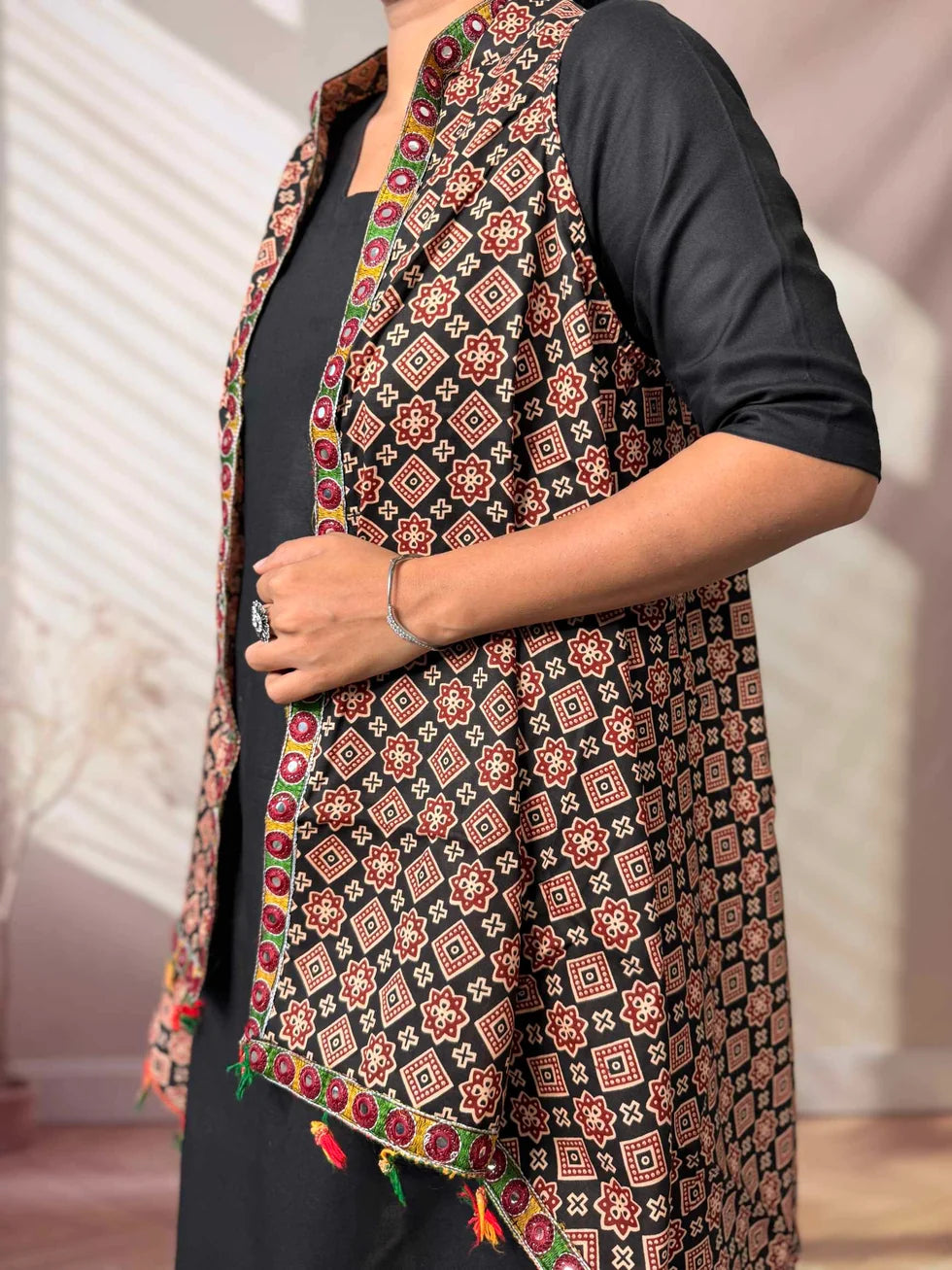 Riwaayat Maroon Handcrafted Cotton Embroidered Shrug