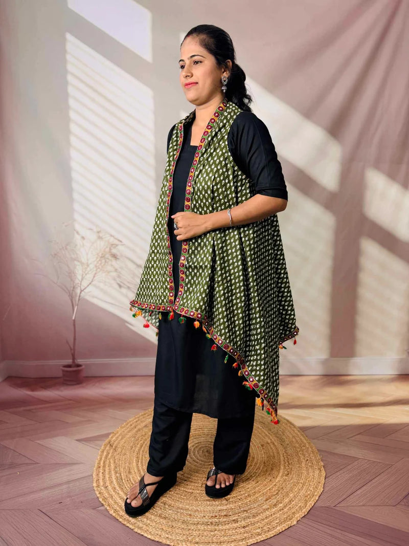 Riwaayat Maroon Handcrafted Cotton Embroidered Shrug