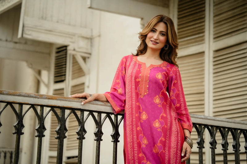 Muslin Pink-Orange Printed Kurta Set with Tassels