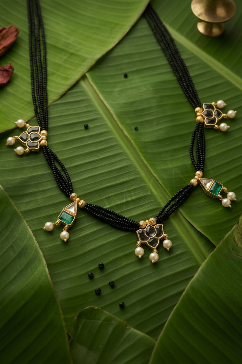 Gulabi Dorala Necklace