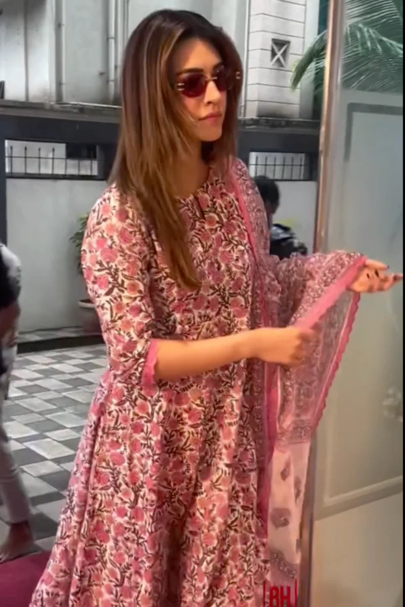 Noor Gulabi Anarkali Set
